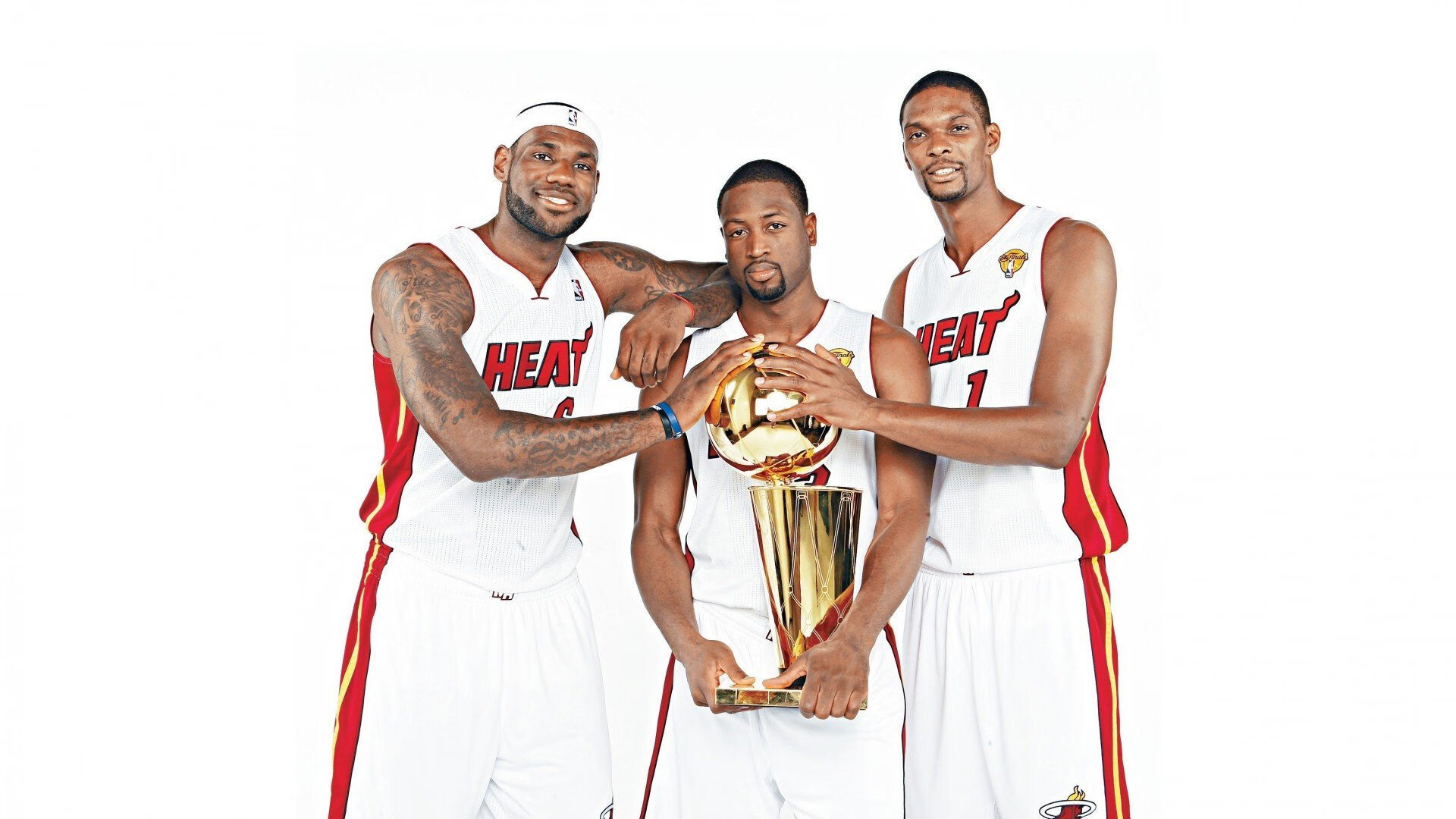 国足训练强度明显提升，国足训练赛